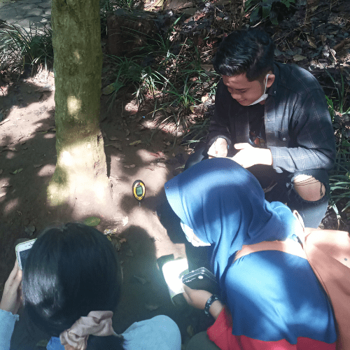 Proses Pengambilan Data Kelompok 8 MIPA 5